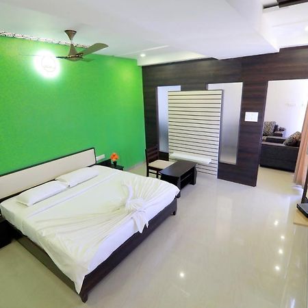 Hotel Ambai Grand Ambasamudram Екстер'єр фото