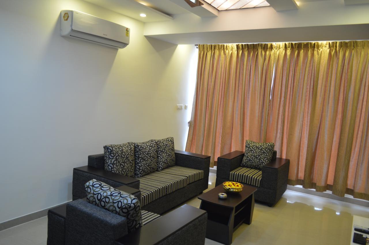 Hotel Ambai Grand Ambasamudram Екстер'єр фото