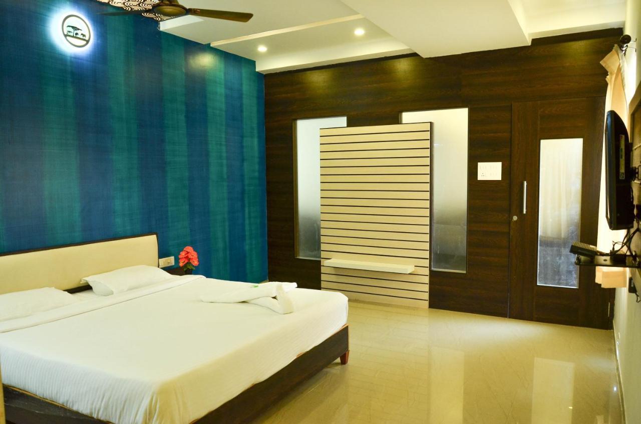 Hotel Ambai Grand Ambasamudram Екстер'єр фото