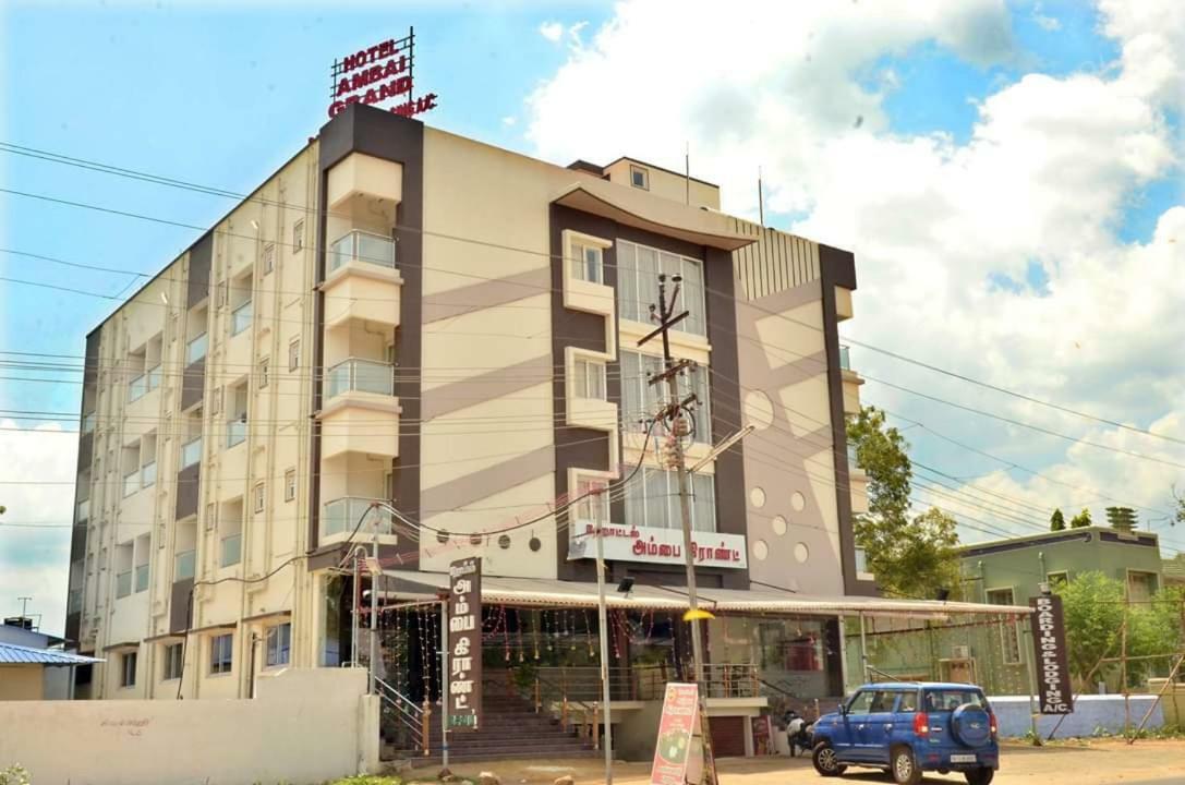 Hotel Ambai Grand Ambasamudram Екстер'єр фото